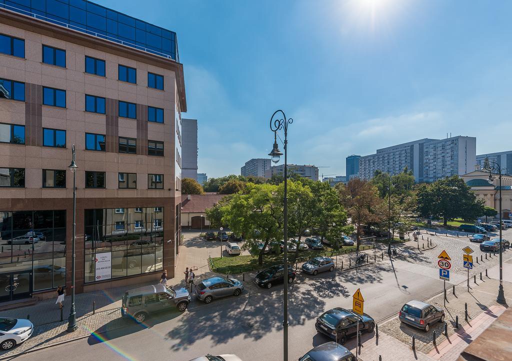 Plac Bankowy Serviced Apartments Warschau Buitenkant foto