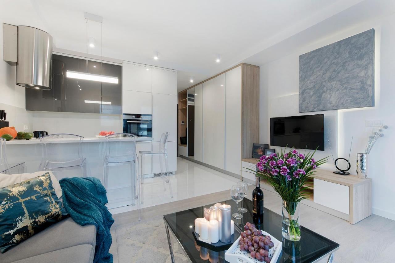 Plac Bankowy Serviced Apartments Warschau Buitenkant foto