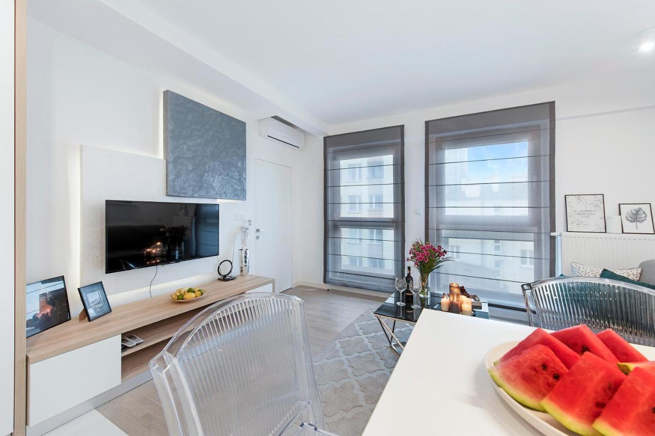 Plac Bankowy Serviced Apartments Warschau Buitenkant foto