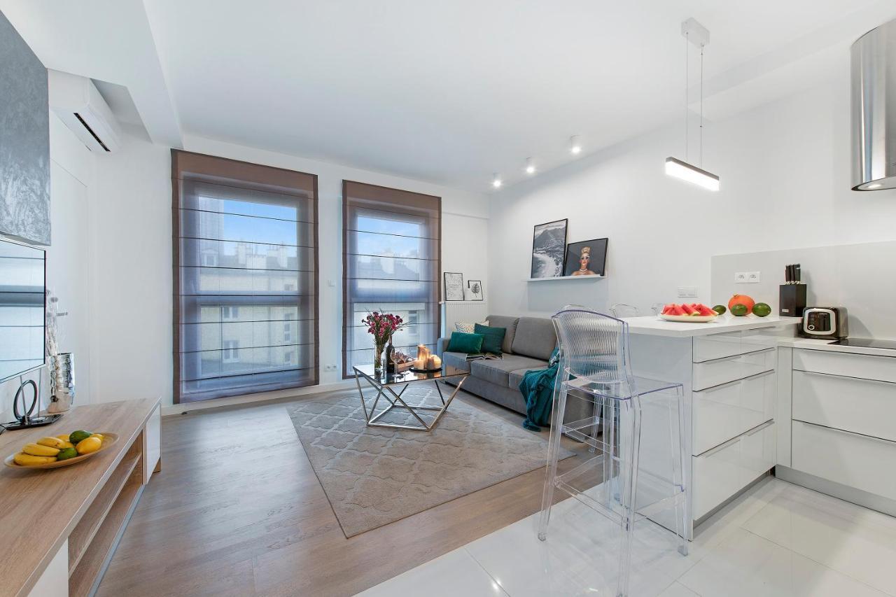 Plac Bankowy Serviced Apartments Warschau Buitenkant foto