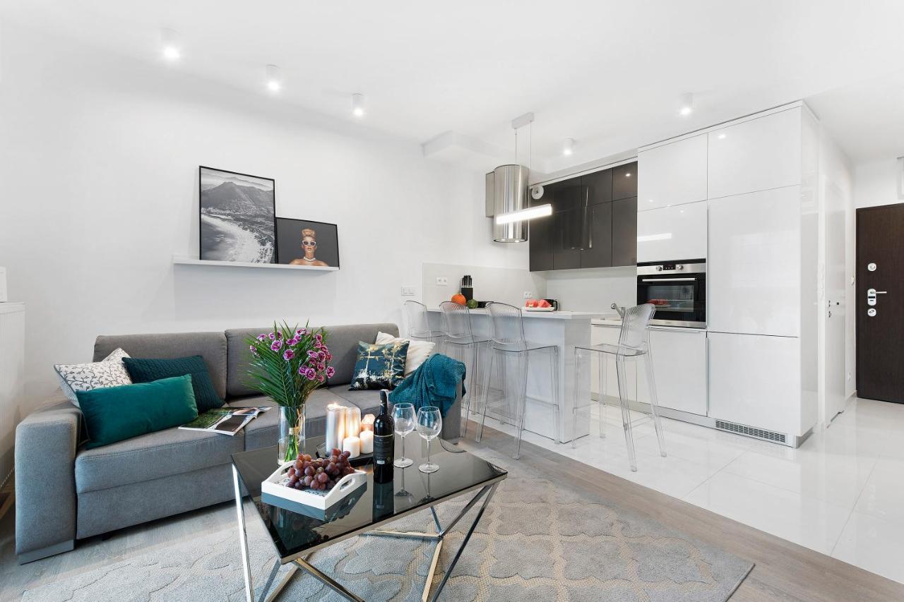Plac Bankowy Serviced Apartments Warschau Buitenkant foto
