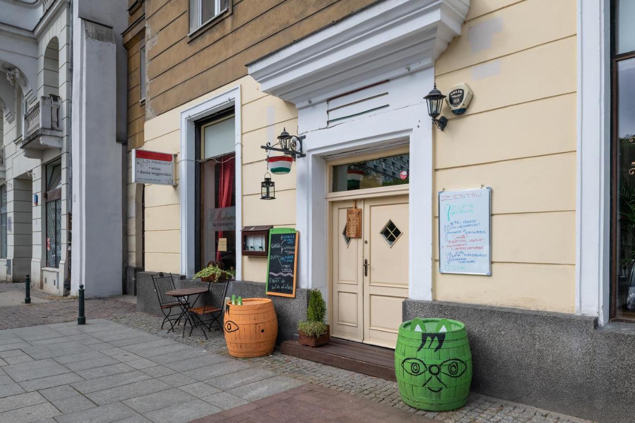 Plac Bankowy Serviced Apartments Warschau Buitenkant foto